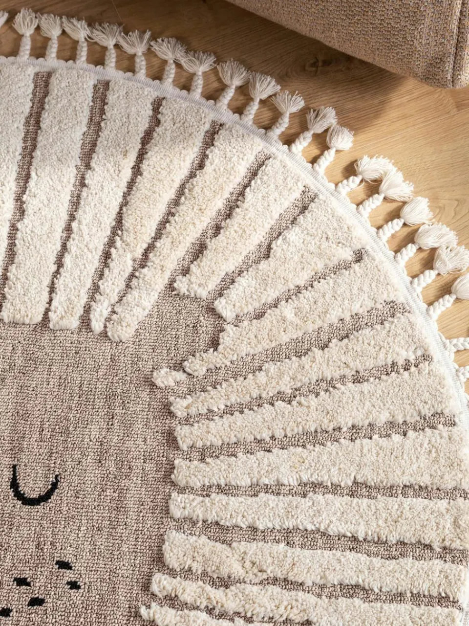 Rond kindervloerkleed Momo met kwastjes en hoog-laag effect^Benuta Clearance