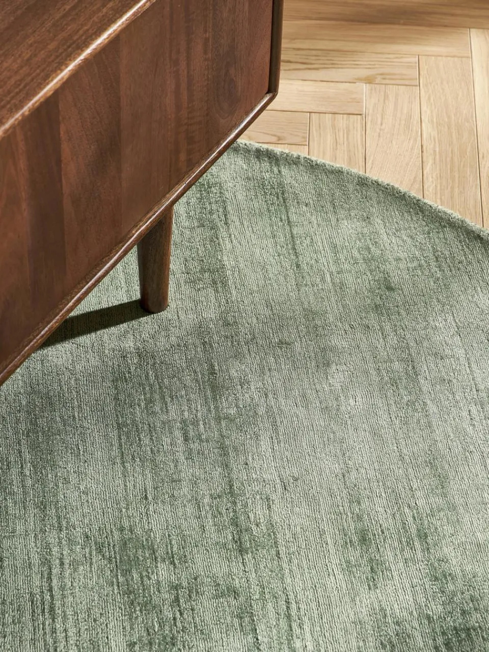 Rond viscose vloerkleed Jane, handgeweven^Westwing Collection Fashion