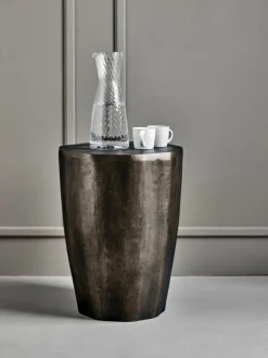 Ronde bijzettafel Meta, handgemaakt^House Doctor Fashion