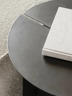 Ronde bijzettafel Oru met antieke afwerking^blomus Discount