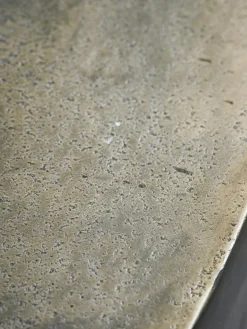 Ronde metalen bijzettafel Rota met antieke afwerking^House Doctor Online