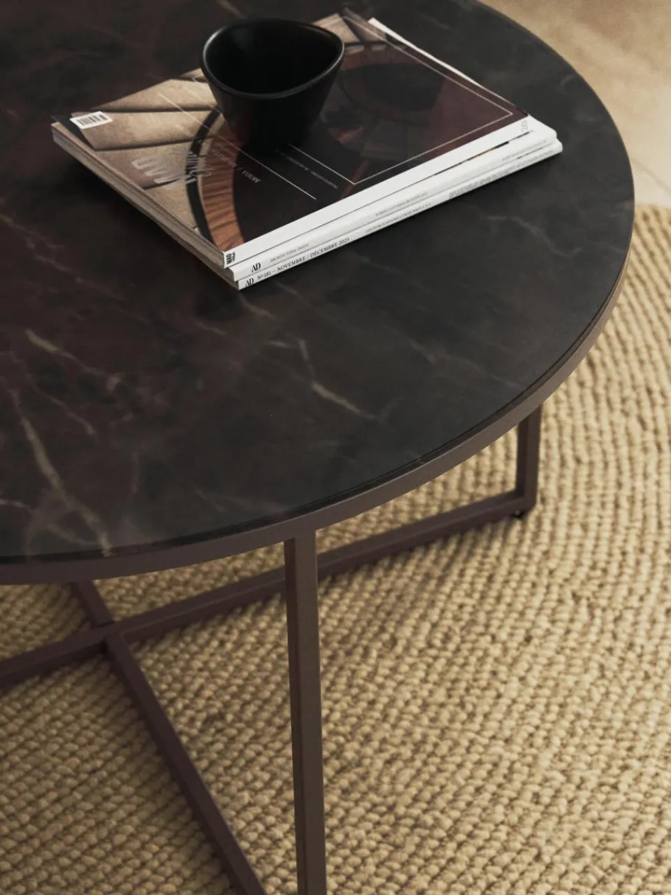 Ronde salontafel Antigua met glazen tafelblad in marmerlook^Westwing Collection Outlet