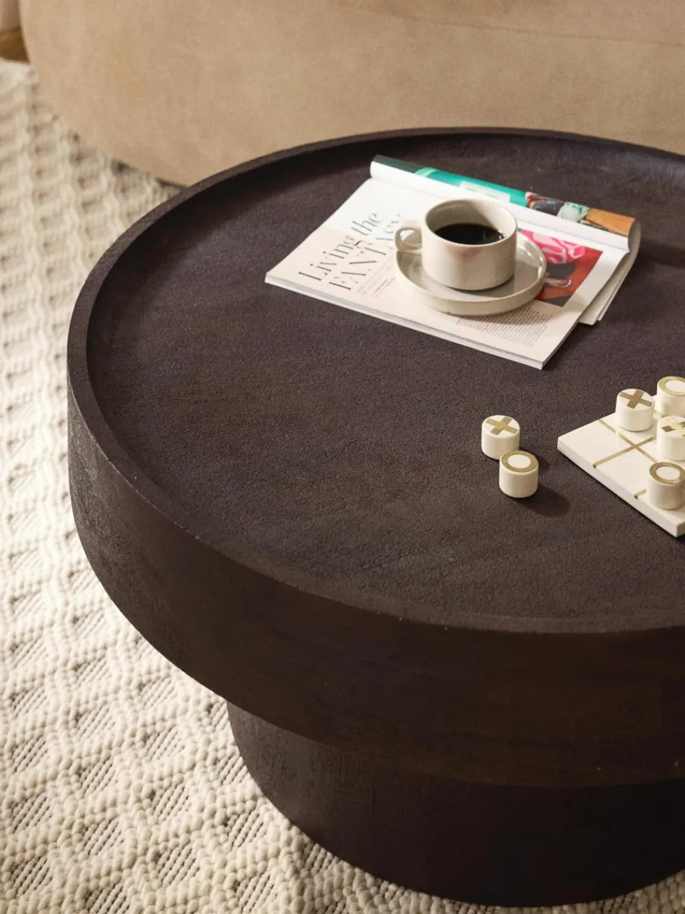 Ronde salontafel Benno van mangohout^Westwing Collection Clearance