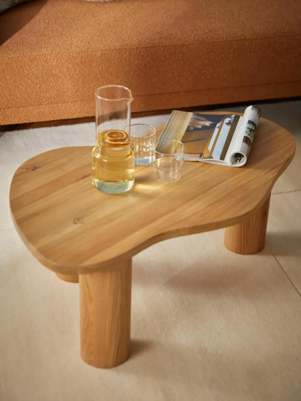 Salontafel Didi van eikenhout in organische vorm^Westwing Collection Best