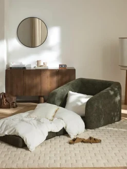 Slaapfauteuil Eliot uit teddy-bouclé^Westwing Collection Clearance