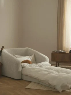 Slaapfauteuil Eliot uit teddy-bouclé^Westwing Collection Outlet