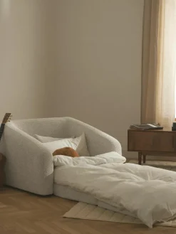 Slaapfauteuil Eliot uit teddy-bouclé^Westwing Collection Outlet