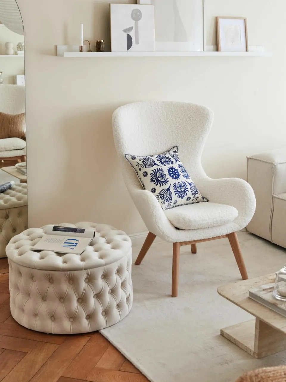 Teddy fauteuil Wing met houten poten^Westwing Collection Fashion