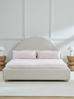 Teddy gestoffeerd bed Ebba^Westwing Collection Fashion