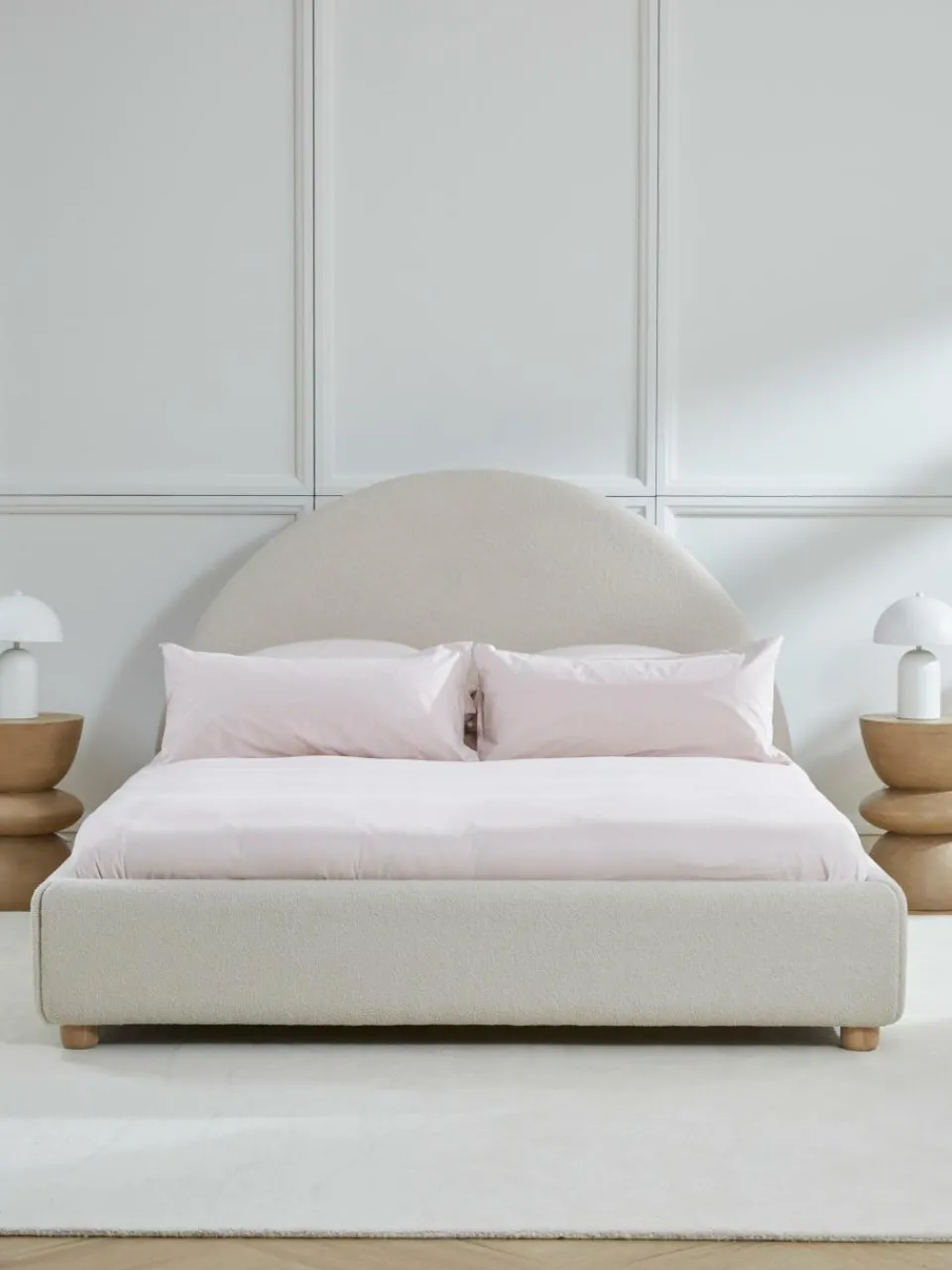 Teddy gestoffeerd bed Ebba^Westwing Collection Fashion