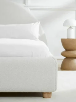 Teddy gestoffeerd bed Ebba met opbergruimte^Westwing Collection Sale