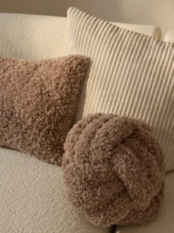 Teddy stoffen geknoopt kussen Dotty^Westwing Collection Discount
