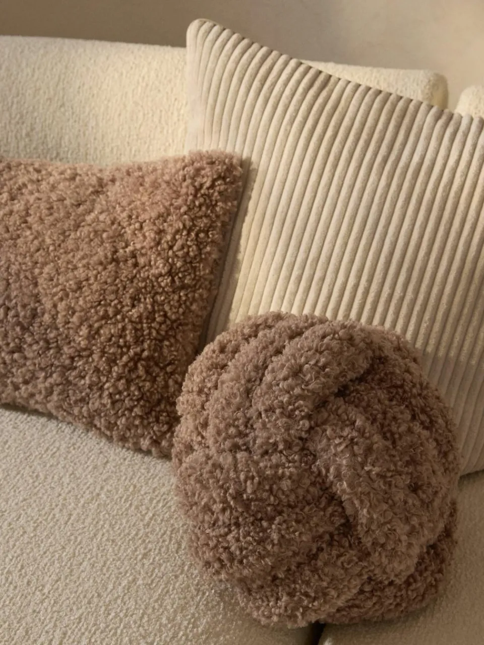 Teddy stoffen geknoopt kussen Dotty^Westwing Collection Discount