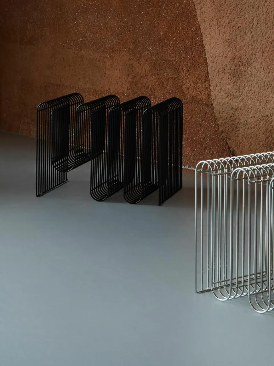 Tijdschriftenhouder Curva van metaal^AYTM Hot