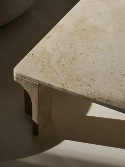Travertin salontafel Doric, B 140 cm^GUBI Best