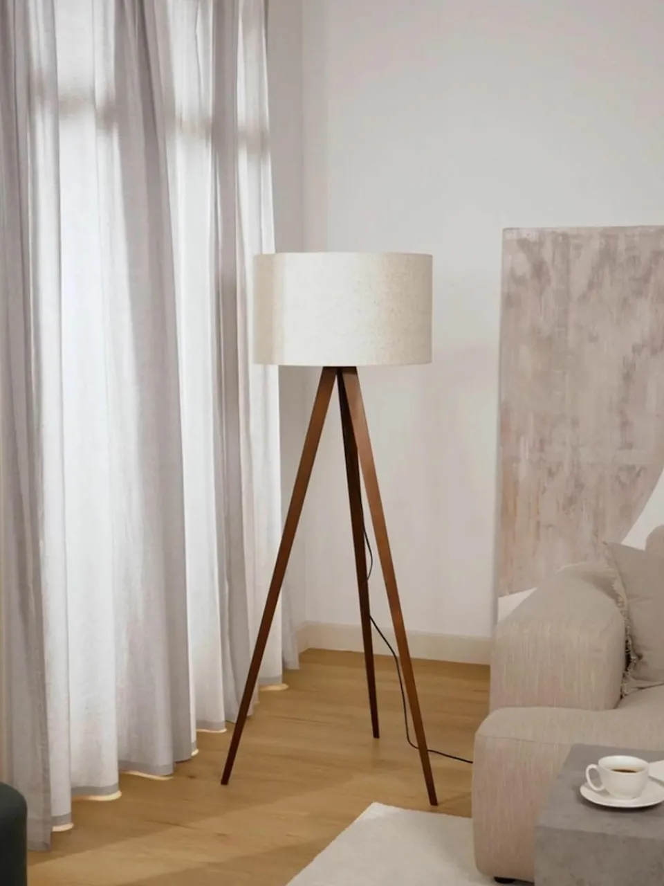 Tripod vloerlamp Jake van massief hout^Westwing Collection Fashion