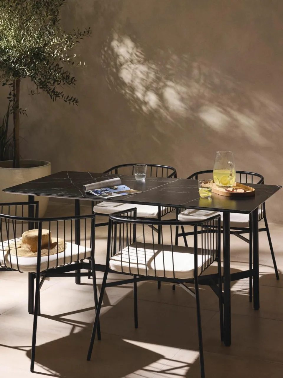 Tuineettafel Connor in marmerlook^Westwing Collection Hot