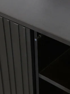 Tv-meubel Avourio van grenenhout met geribde voorkant, 2 deuren^Westwing Fashion