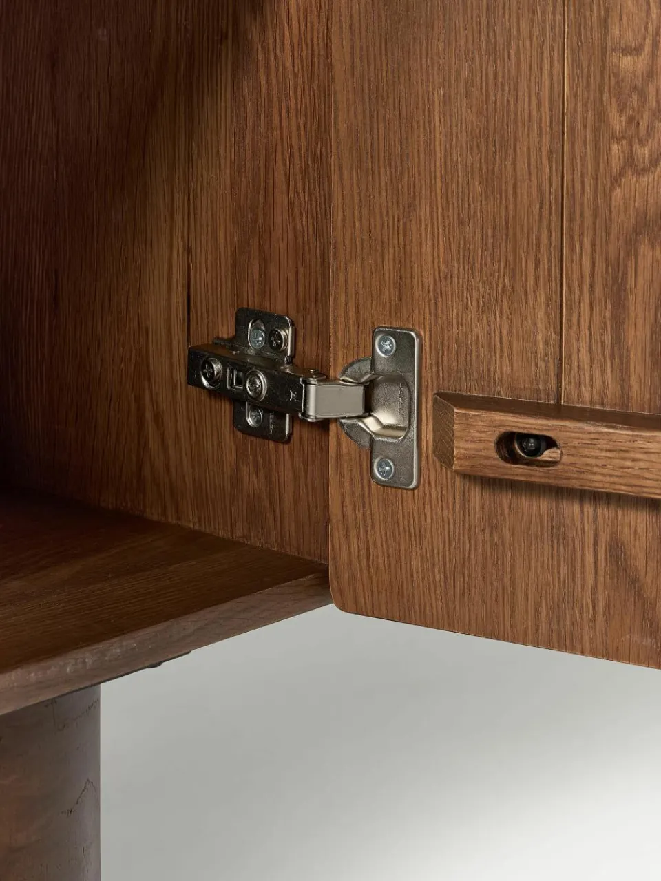 Tv-meubel Cadi van eikenhout^Westwing Collection Outlet