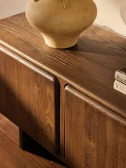 Tv-meubel Chandler van eikenhout^Westwing Collection Sale