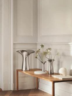 Vaas Bloom Botanica van edelstaal, H 15 cm^GEORG JENSEN Best