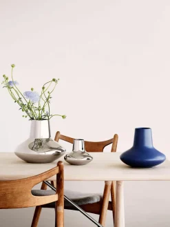 Vaas Henning Koppel van edelstaal, H 19 cm^GEORG JENSEN Online