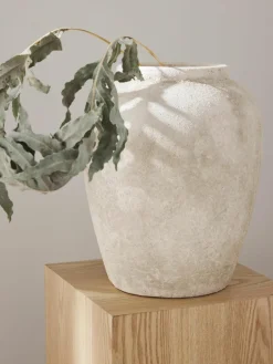 Vaas Leana met zandafwerking, H 32 cm^Westwing Collection Sale