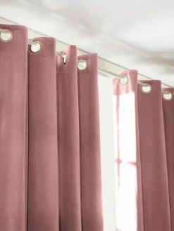 Verduisterend fluwelen gordijn Rush met oogjes, 2 stuks^Westwing Collection Best