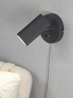 Verstelbare wandspot Costilla^Markslöjd New