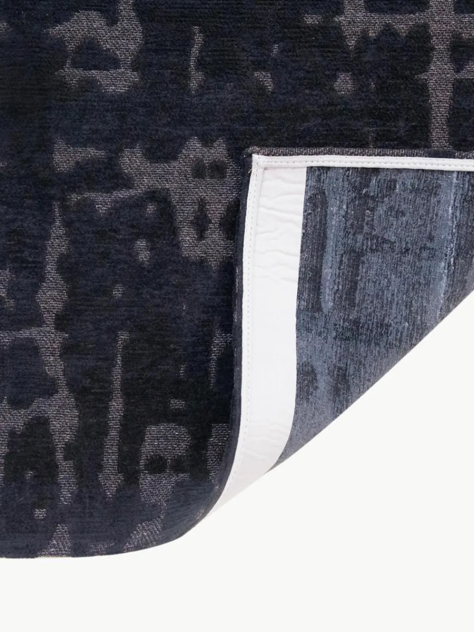 Vloerkleed Perriers met hoog-laag effect^Louis De Poortere New
