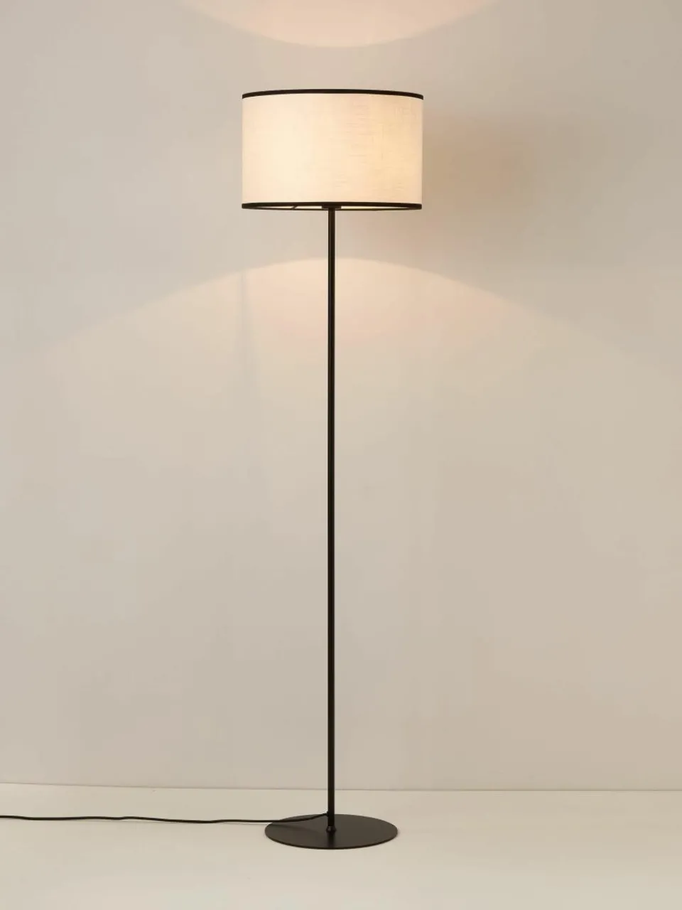 Vloerlamp Claudette met linnen lampenkap^Westwing Collection Discount