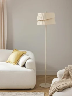Vloerlamp Nyla met asymmetrische lampenkap^Westwing Collection Sale