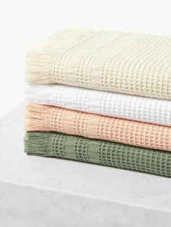 Wafelpiqué handdoek Yara in verschillende formaten^Westwing Collection Fashion