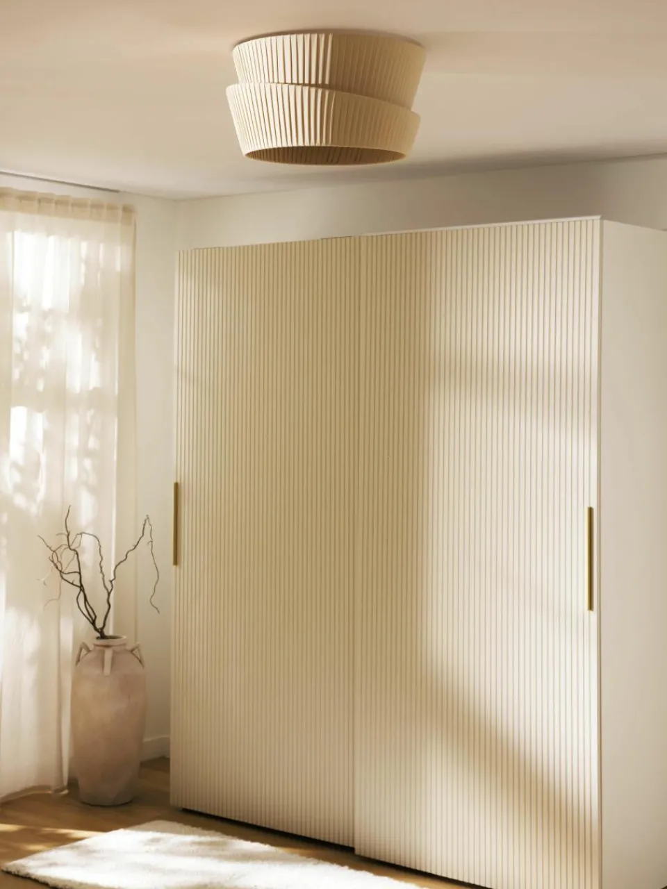 Wandlamp Nyla met asymmetrische lampenkap^Westwing Collection Online