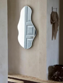 Wandspiegel Pond in organische vorm^ferm LIVING Best