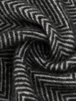 Wollen plaid Tirol met visgraatpatroon en franjes^Westwing Sale