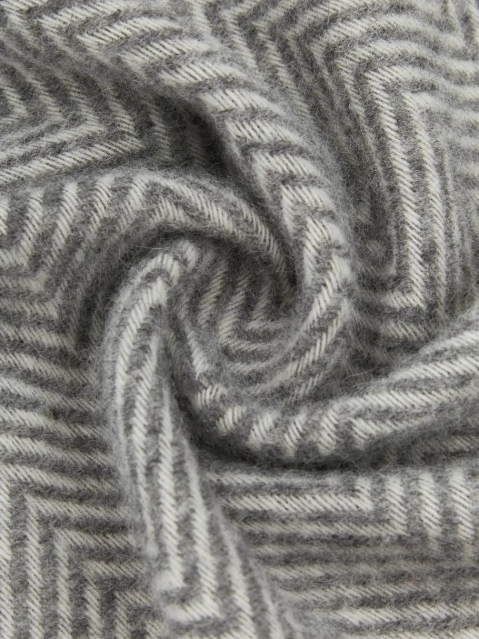 Wollen plaid Tirol met visgraatpatroon en franjes^Westwing Best