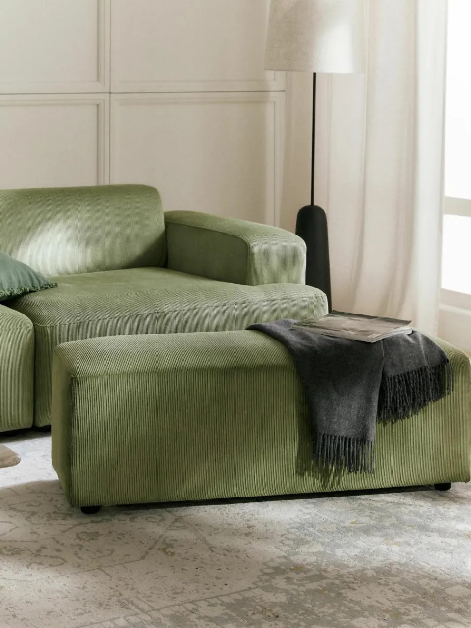 XL poef Melva van corduroy, B 116 x D 42 cm^Westwing Collection Best