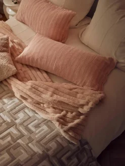 Zachte plaid Lovey van imitatiebont^Westwing Collection Discount