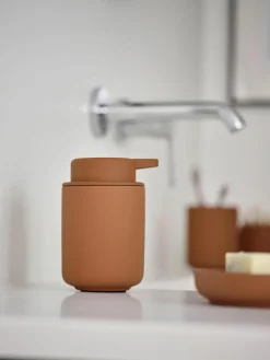 Zeepdispenser Ume met zacht aanvoelend oppervlak^Zone Denmark Outlet