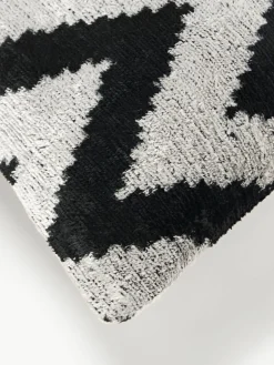 Zijden fluwelen kussenhoes Velvety met zigzag patroon^Westwing New