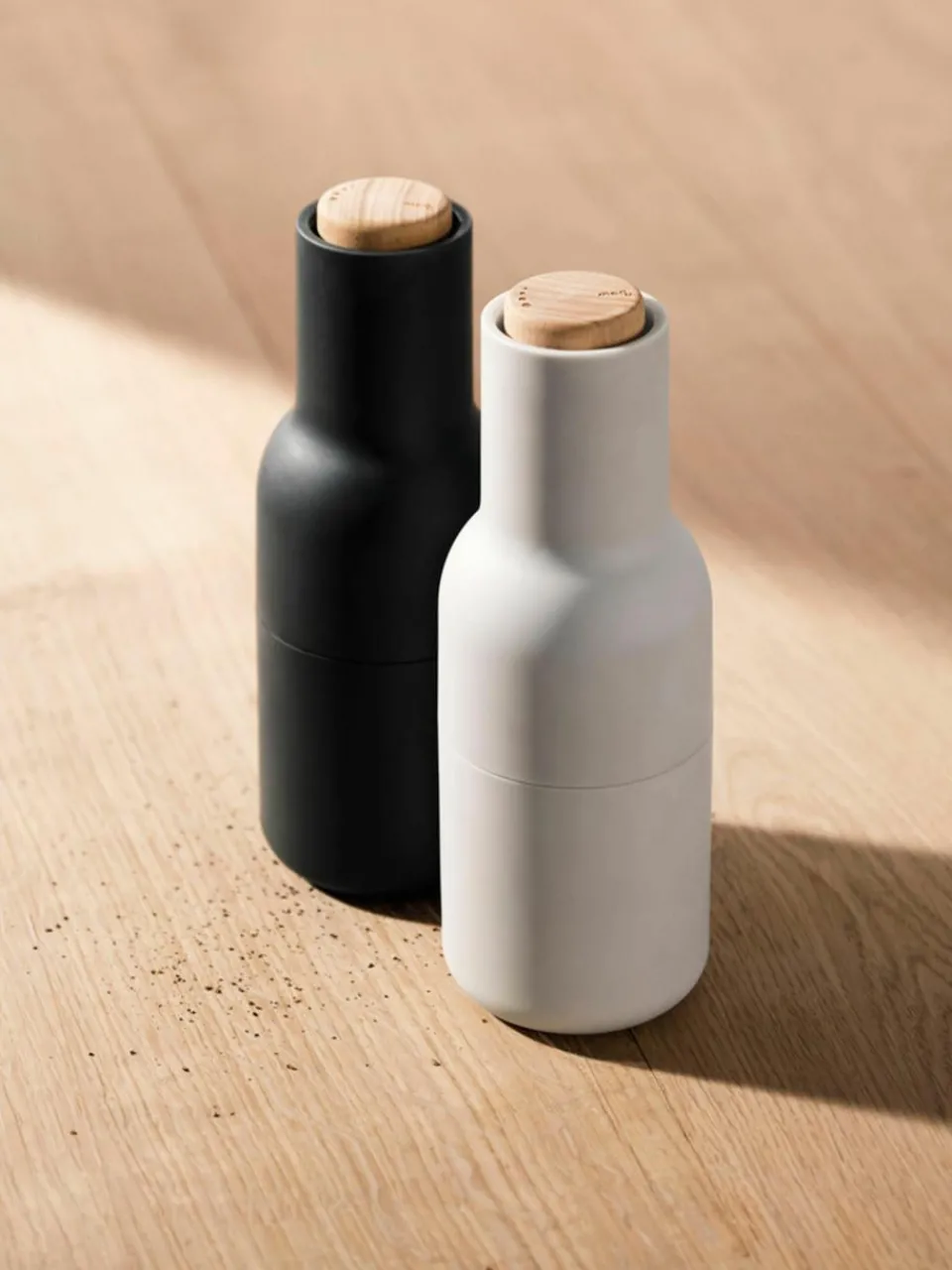 Zout & pepermolen Bottle Grinder met beukenhouten deksel, set van 2^Audo Copenhagen Discount